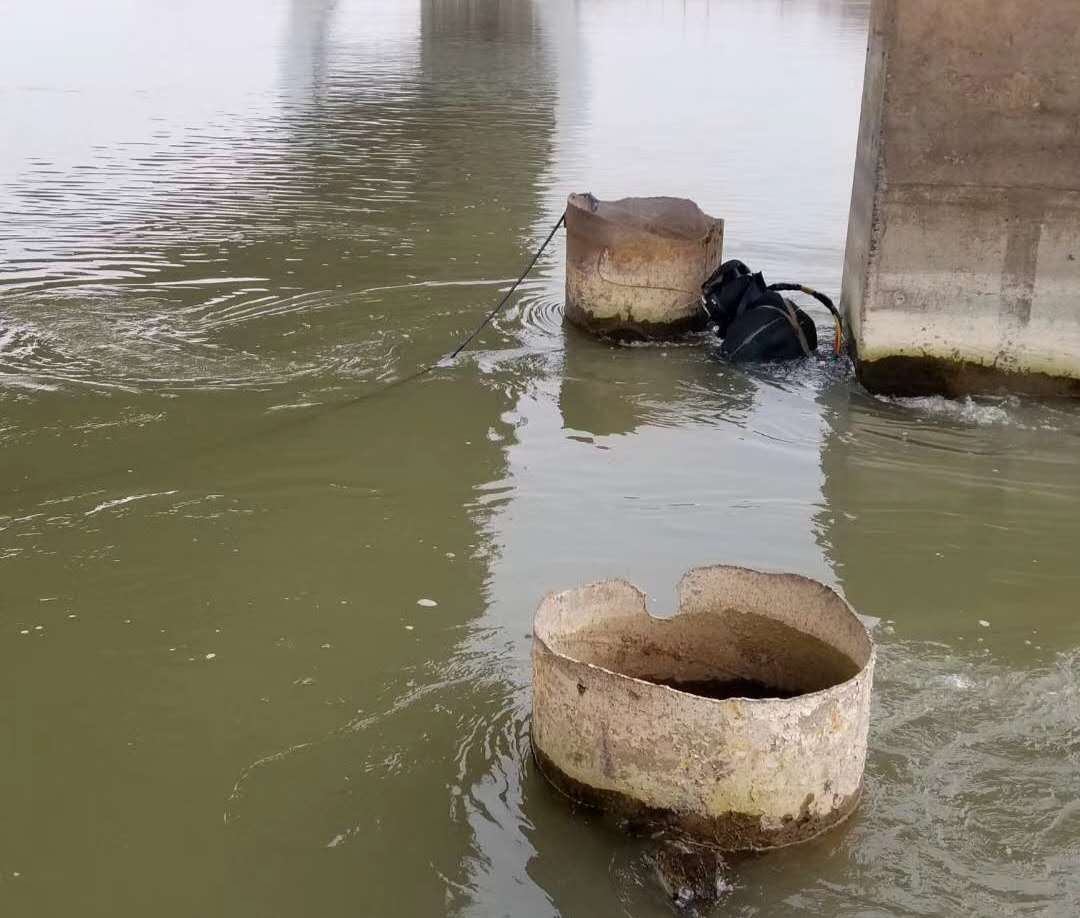 水下鋼管樁切割