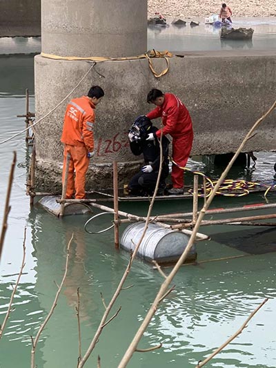 橋樁水下加固